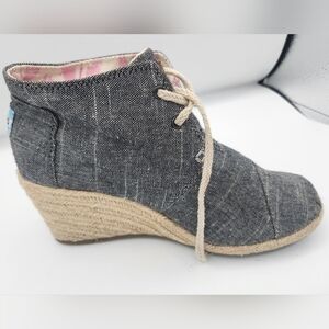 Toms Desert Wedge Black Gray Chambray Ankle‎ Boots Espadrille Lace Up Size 6
